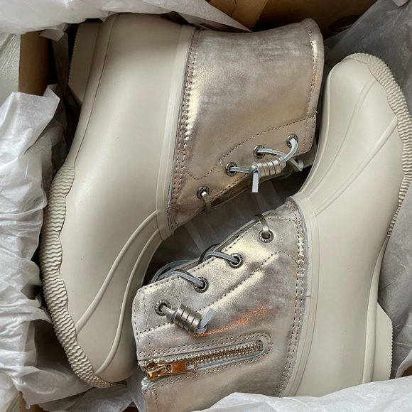 Sperry Shoes - Sperry Women's Saltwater Shimmer Leather Ivory Size 8